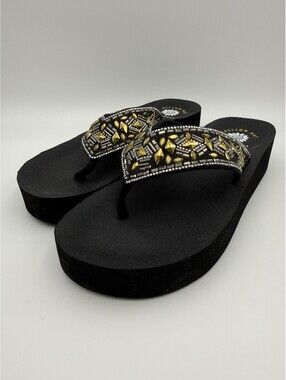YELLOW BOX Blaine Wedge Sandal Women’s Black Silver Gold Sz 7.5 NIB